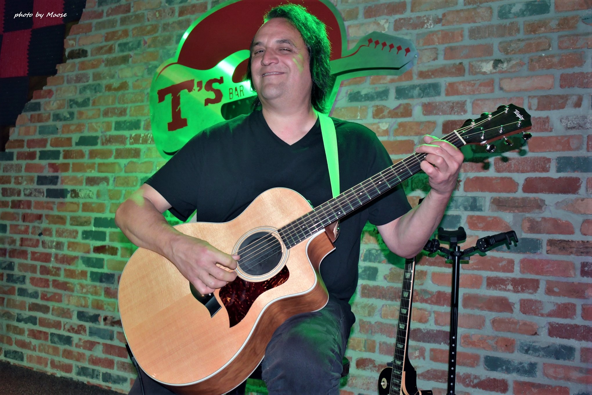 Tim Naylor at t's bar and grill