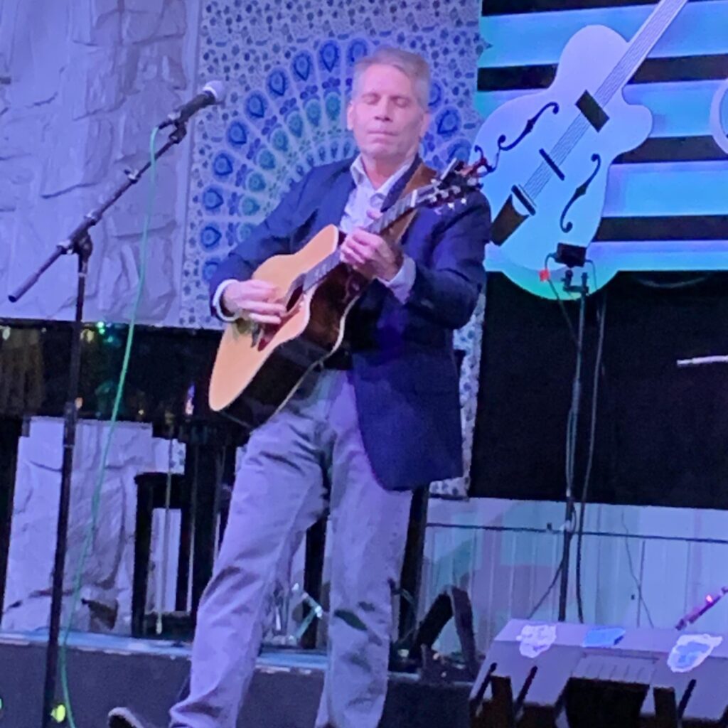 representation of Greg Lee at Larue Winery